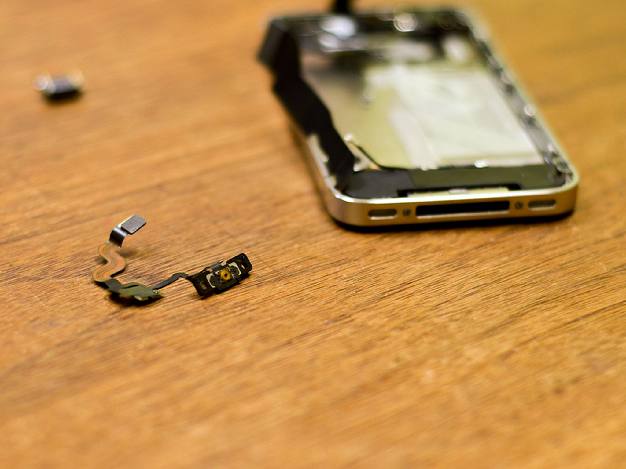 how to fix a jammed iphone 4 power button