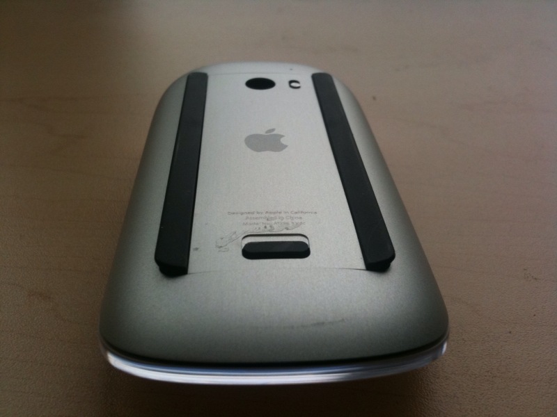 Magic Mouse bottom front