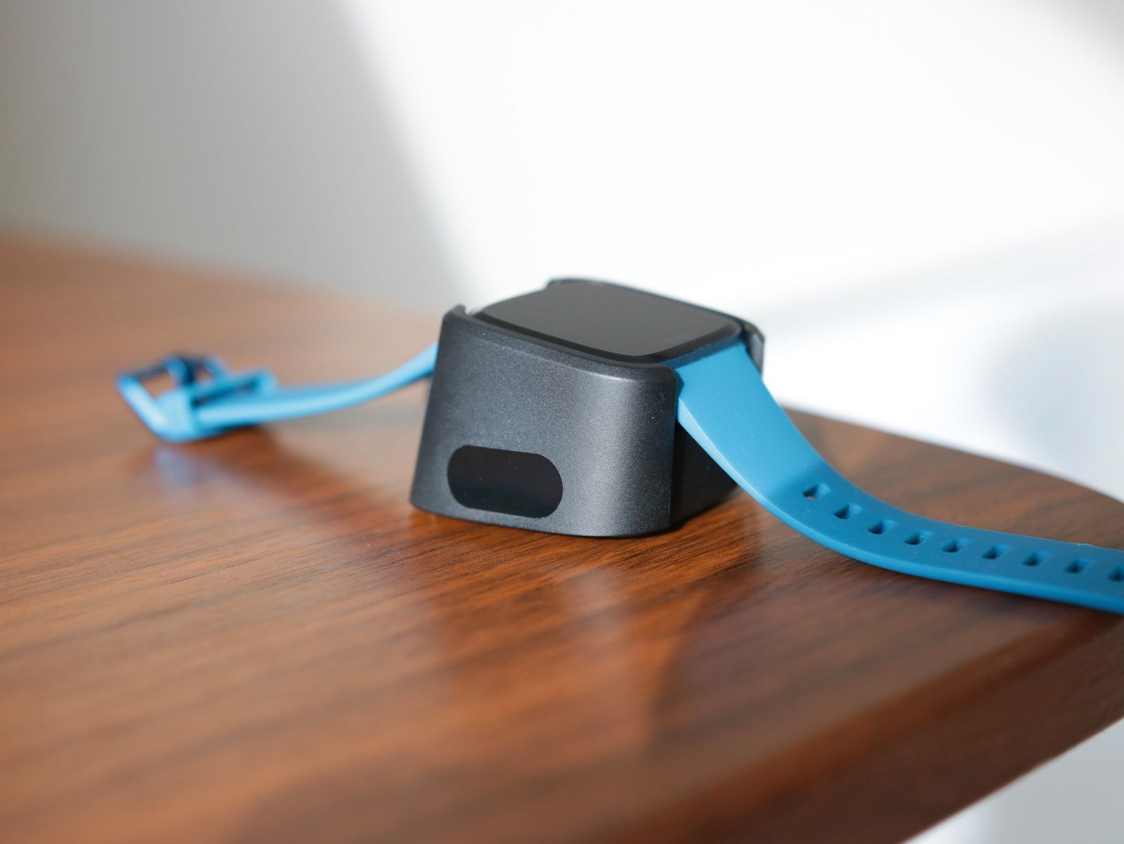 fitbit versa charging time