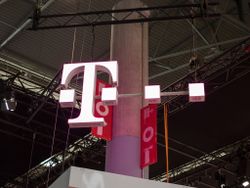 T-Mobile service outage is disrupting calls nationwide