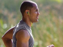 Snatch these Bose SoundSport In-Ear Headphones at nearly 55% off