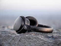 Sennheiser's HD 4.50 SE Wireless Noise-Cancelling Headphones are now $80