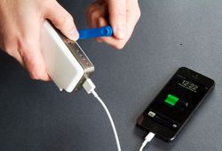 SOSCharger arrives on Kickstarter, delivers self generated power to your iPhone