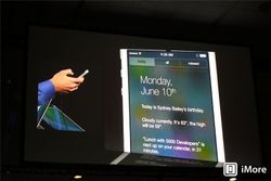 Notification Center in iOS 7 to be available from the lock screen
