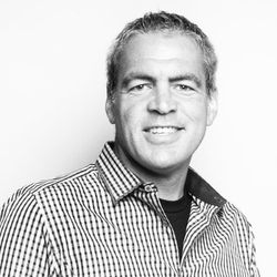 Delta Vice President of Marketing, Bob Kupbens heads to Apple as Vice President of Online Retail