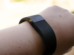 Compared: Under Armor Band vs Fitbit Charge HR