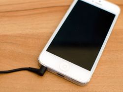 How to fix a broken headphone jack in an iPhone 5