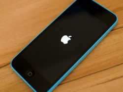 'Pro hackers' reportedly  helped crack San Bernardino iPhone