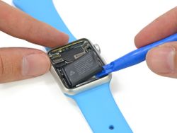 iFixit posts repair guides of Apple Watch battery and more