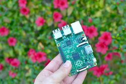 Tiny computer, big world — get this Raspberry Pi 4 starter kit for 30% off