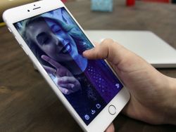 Five fab ways to use Snapchat's one-handed zoom