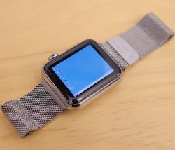 Windows 95 can run on a tiny Apple Watch