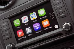 Toyota to bring CarPlay to existing 2018 Camrys and Siennas in retrofit
