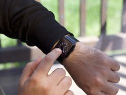 Apple Watch etiquette: Is it rude to check your Watch?
