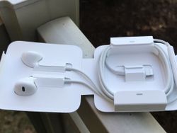 A second analyst believes iPhone 12 won't ship with EarPods in the box