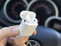 How to get the Siri in the car with AirPods
