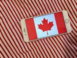 How to snap festive Canada Day photos with your iPhone!
