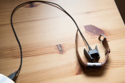 Fitbit Charge 2 charging cable too short? Check out these alternatives!