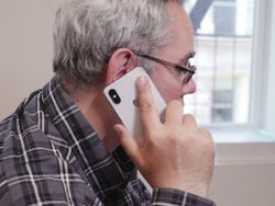Apple removing CallKit apps from China, because China