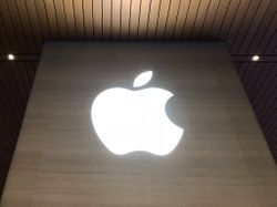 Apple Store in Louisville's Oxmoor Center set to reopen on September 14