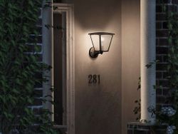 Can you replace the bulb of the Philips Hue Inara Outdoor Wall Lantern?