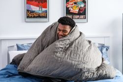 How do weighted blankets like the Gravity Blanket work?