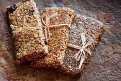What are the best keto-friendly protein bars?