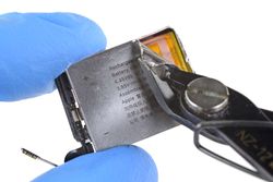 Teardown of 40mm Apple Watch Series 5 uncovers new battery design