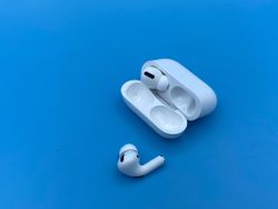 7-year-old ends up in the emergency room after swallowing AirPod