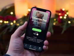 Spotify for iPhone gets a new shuffle button, more album art, and more