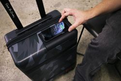 HEX Wireless Carry-On Suitcase on Kickstarter now