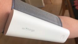 Easily check your blood pressure daily with the Withings BPM Connect