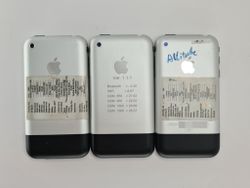 iPhone 2G prototypes spotted in new photos