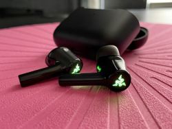 Review: Listen in color with Razer's Hammerhead True Wireless earbuds