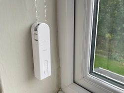 Aqara Roller Shade Driver E1 review: HomeKit smarts for dumb beaded-cable blinds