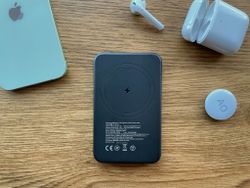 Review: Charge fast with RAVPower’s MagSafe-compatible wireless power bank