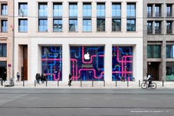 Apple outs its rumored second Berlin retail store with new wallpaper