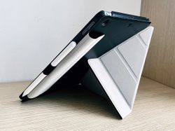 Review: The Origami iPad case supports every viewing angle