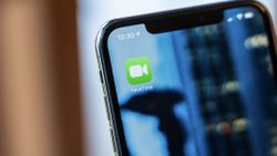 Blur your background in FaceTime calls with Portrait mode
