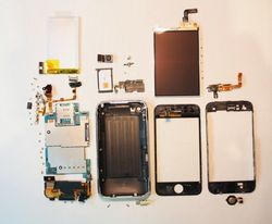 iPhone 3G S - Disassembled