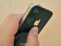 Slider cases for iPhone 4 pulled from Apple Stores due to "Glassgate"?