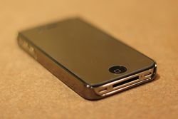 Case-Mate Barely There  Chrome Case for iPhone 4 - accessory review