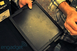 iPad 2 case pops up at CES boasting a mock iPad 2