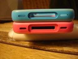 Newer Apple bumpers now fit 3rd party accessories better