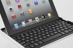 Logitech Keyboard Case by ZAGG for iPad 2 [Giveaway]