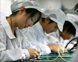 Foxconn to double size of iPhone factory in China