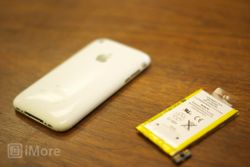 How to replace the iPhone 3G or 3GS battery