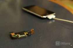 How to replace the dock assembly in an iPhone 3G/3GS