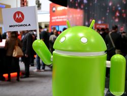 Google closes Motorola acquisition, what does it mean for Apple?