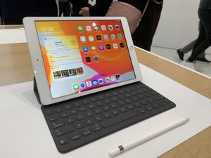 С качественным чехлом для клавиатуры ваш iPad Pro практически превращается в ноутбук.